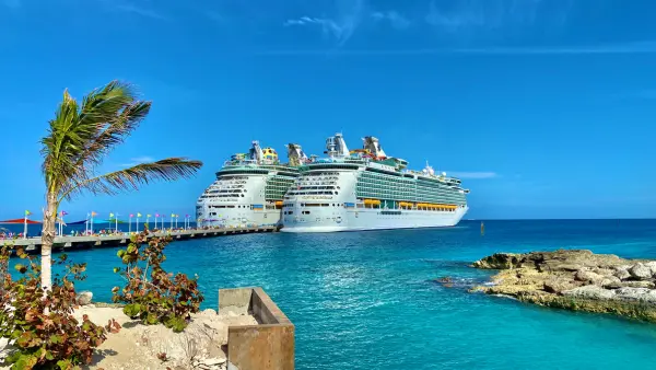 cruise-ship