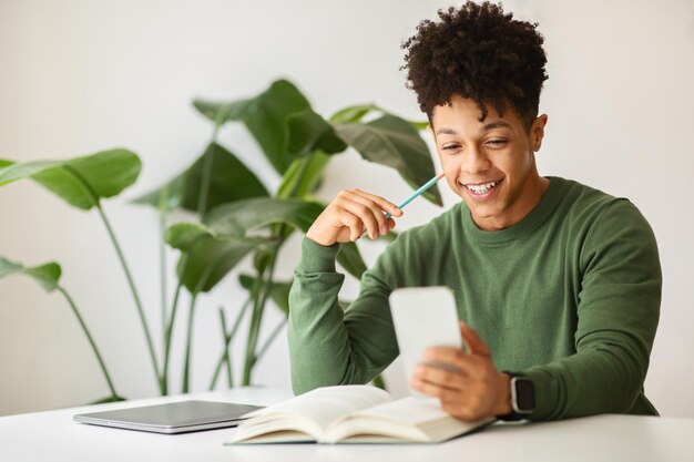 Melhores Apps para Aprender Inglês e Impulsionar sua Carreira em 6 Meses