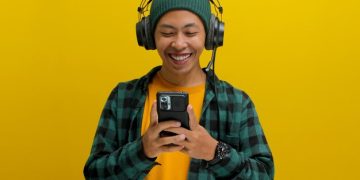 Apps de Podcasts: Informação e Aprendizado em 2025 - Cover Image