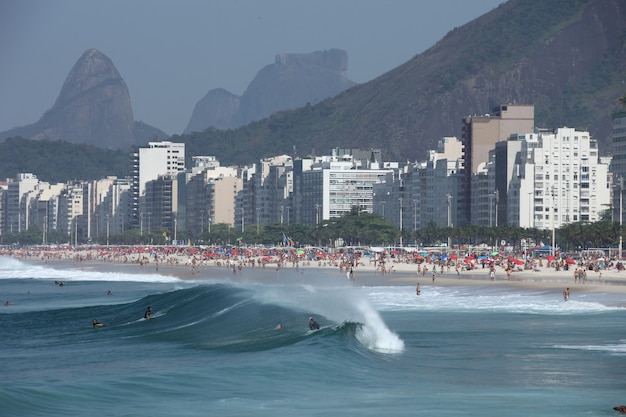 Feriados Prolongados 2025: Seu Guia Completo para Viajar pelo Brasil